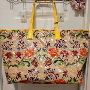 Vera Bradley Tote